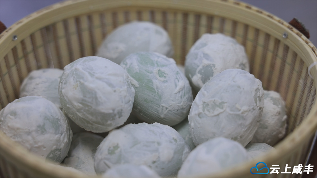 Still1126_00003.jpg Still1126_00003.jpg