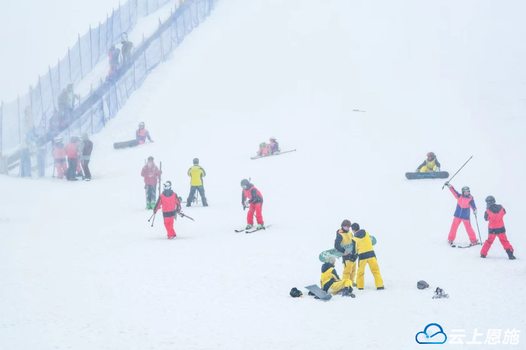 利川滑雪场图片