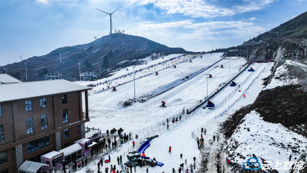 利川齐岳山滑雪场图片