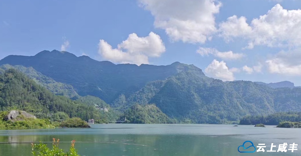 云淡风轻小南海