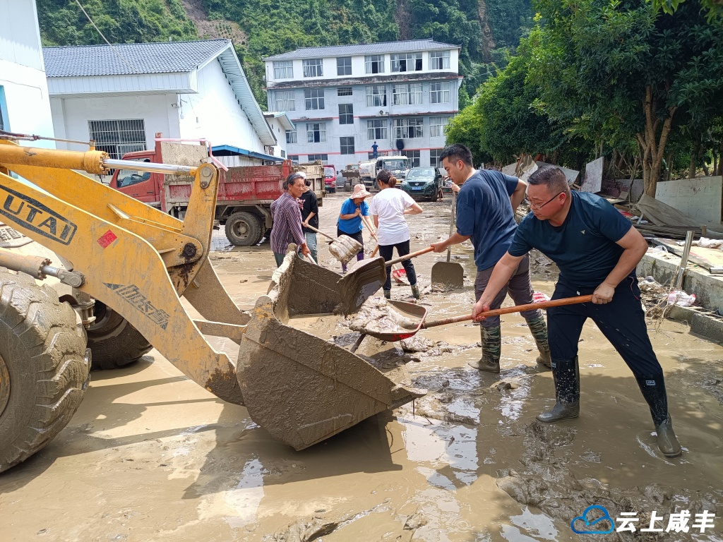 19个县直部门93名干部驰援小村 帮助群众和企业灾后重建