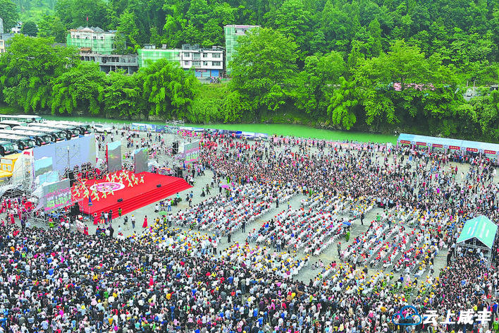 “镜”观唐崖土司城址