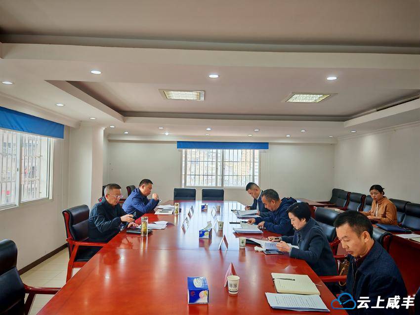 县人民政府与工会联席会议召开