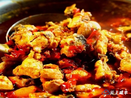 2 咸丰辣子鸡制作技艺.jpg 2 咸丰辣子鸡制作技艺.jpg