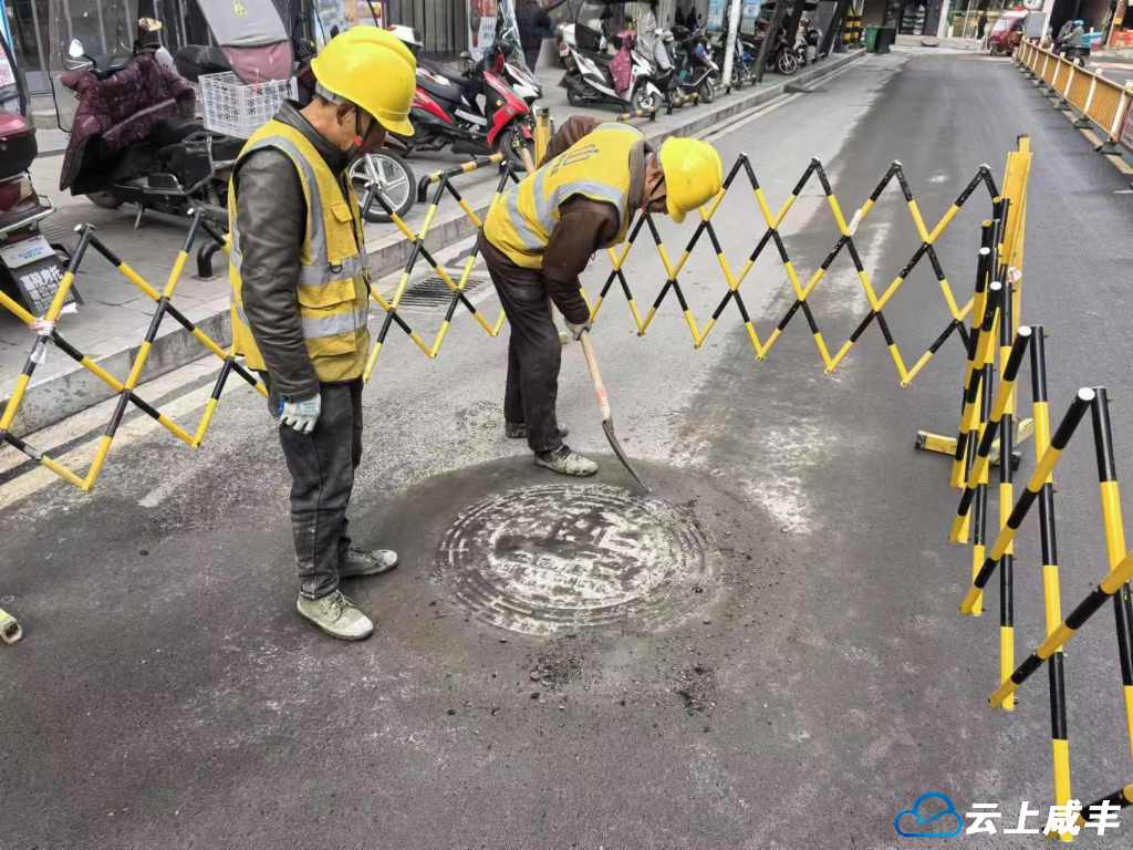 快速维修井盖 为民解忧