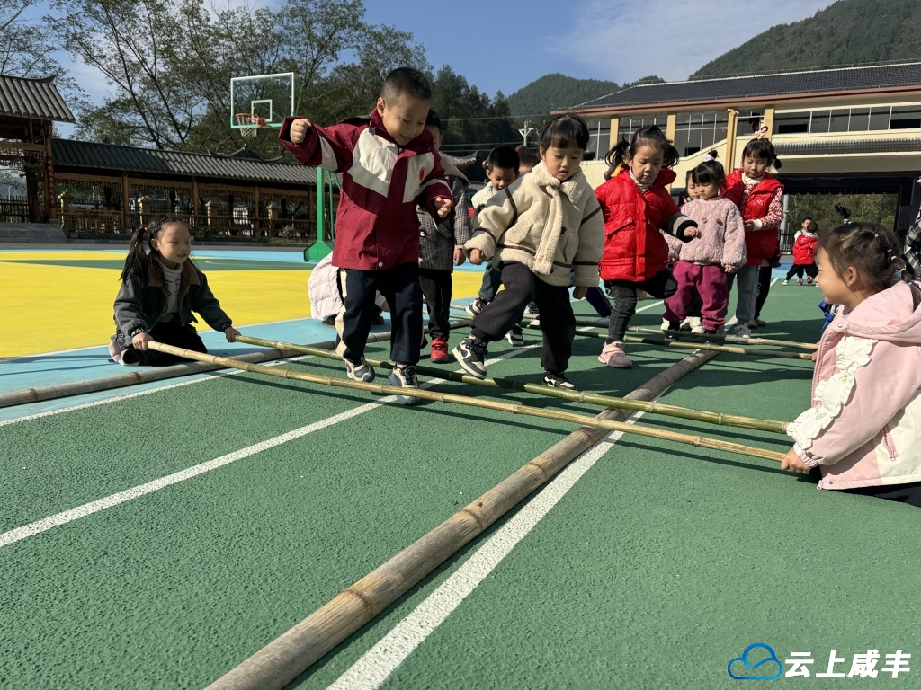 咸丰县幼儿园普及普惠有序开展