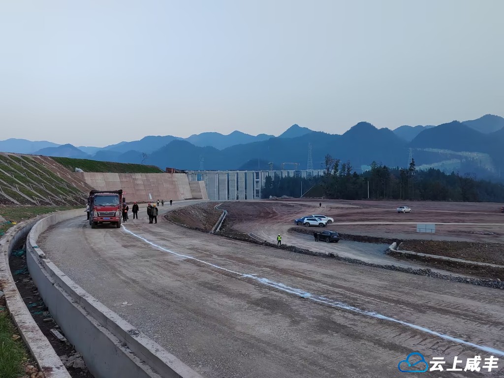 6 路基交验现场1.jpg