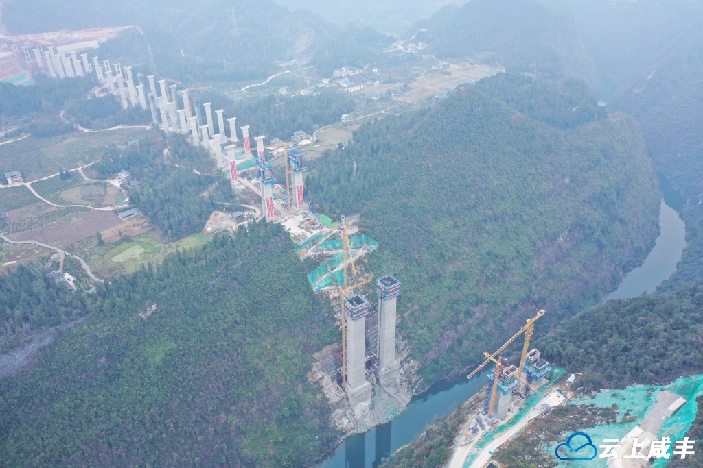 三天三节点——利咸高速六标段项目建设高质量推进