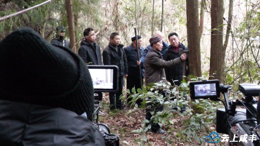 央视《记住乡愁》摄制组走进咸丰