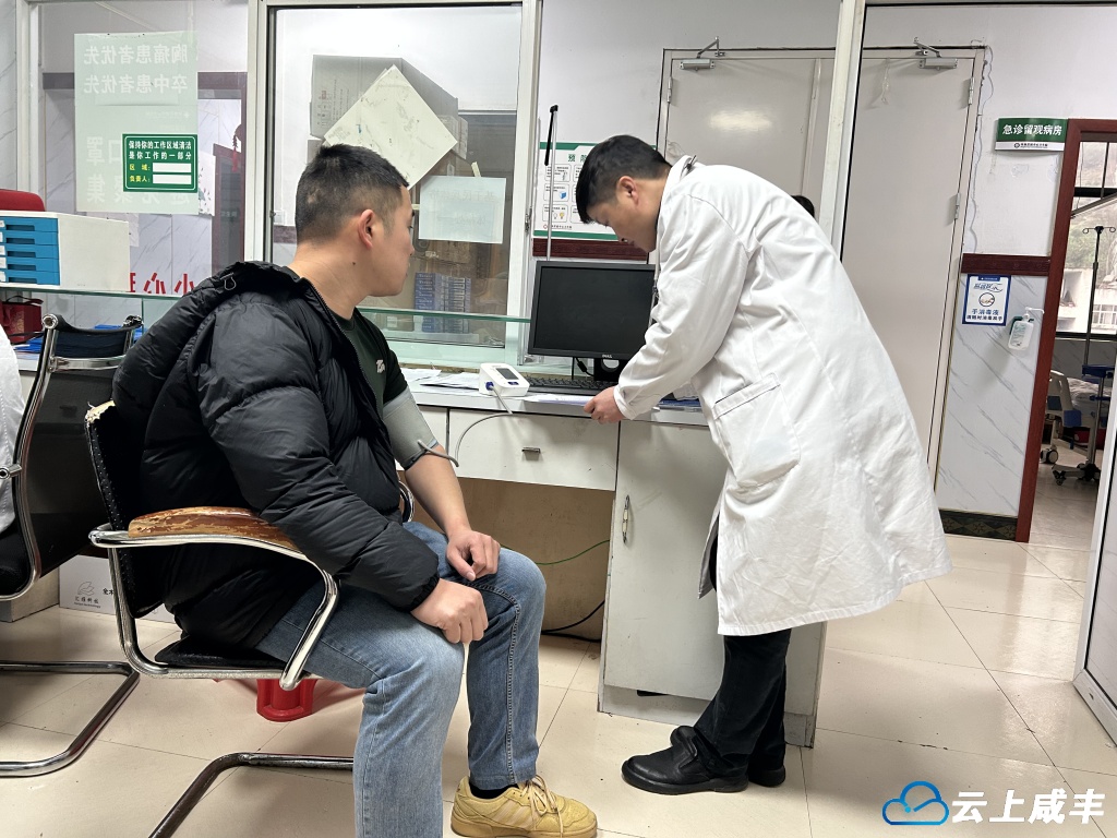 坪坝营镇开展基干民兵体检