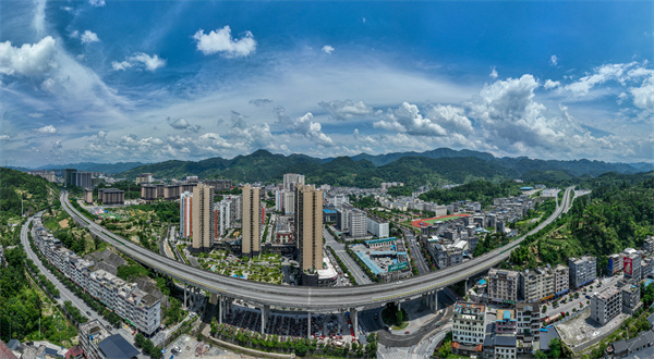【学习强国】湖北咸丰：在“绿色画廊”上绘就团结风景