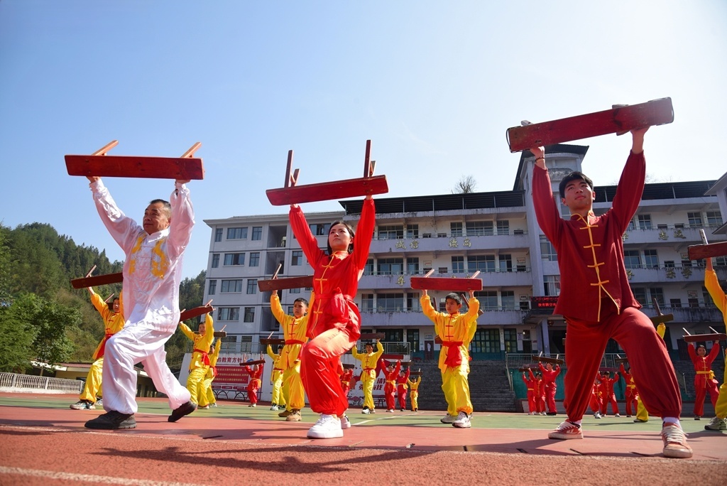 【学习强国】湖北省级非遗板凳拳：一“凳”舞动百年传承