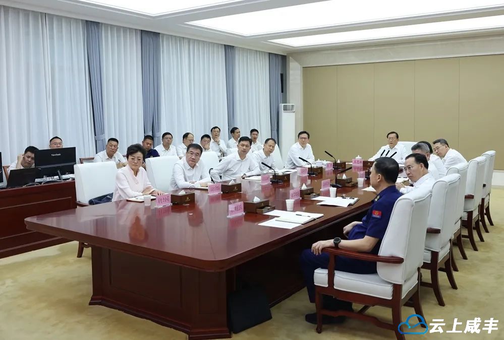 省委书记王忠林调度咸丰县抢险救灾工作