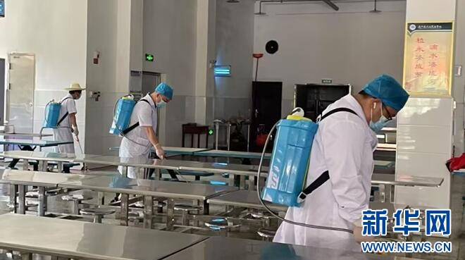 【新华网】客户端｜湖北咸丰聚力筑牢灾后“健康防线”