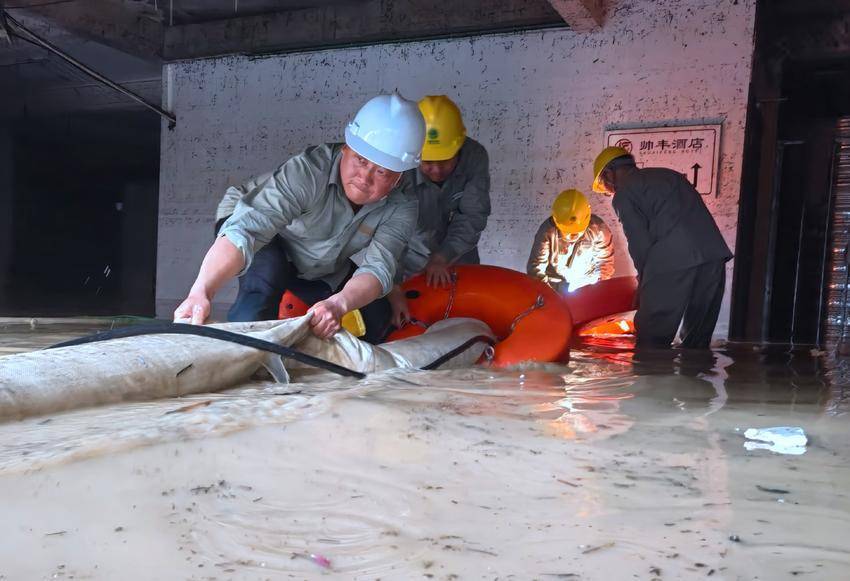 【新华社】客户端｜众志成城护光明——国网咸丰县供电公司抢险救灾纪实