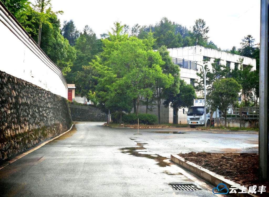 市政抢修加速推进 全力恢复城市功能