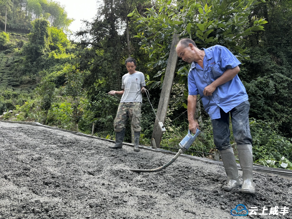 清洁家园齐上阵 宜居环境共缔造