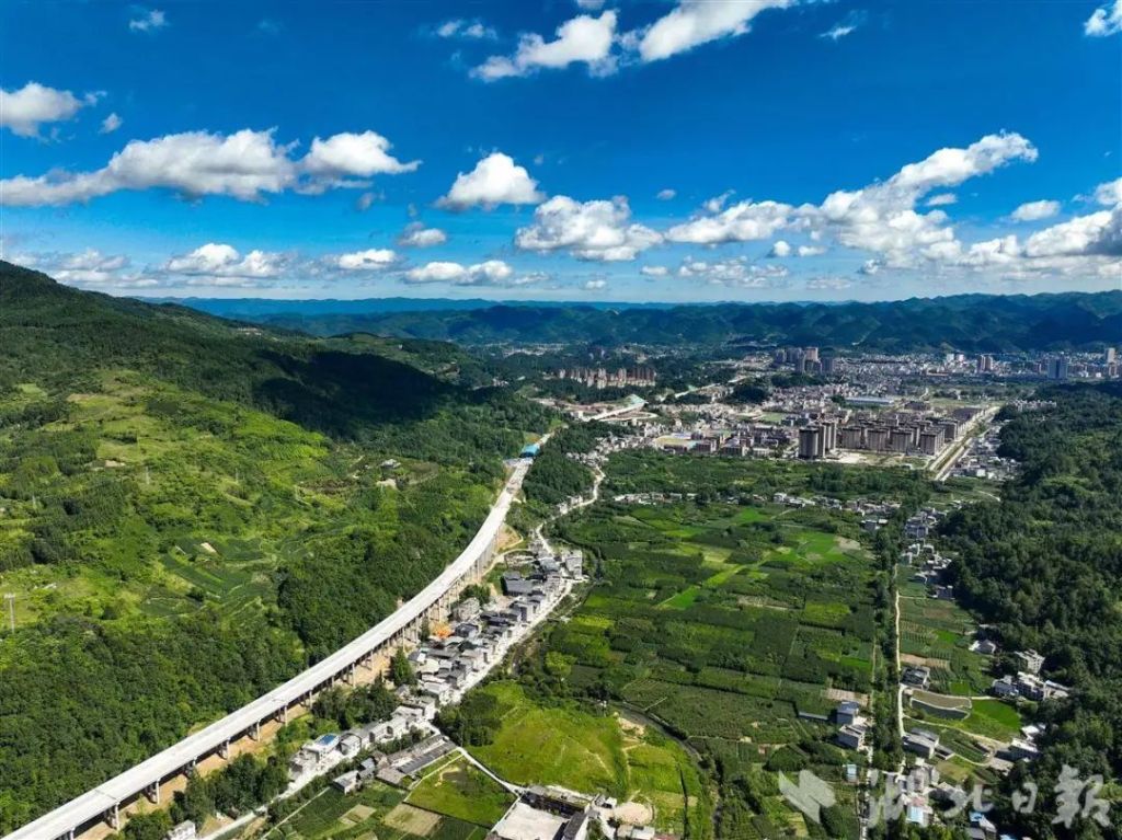 【学习强国】利咸高速冲刺建成 利川至咸丰车程将缩短至1小时