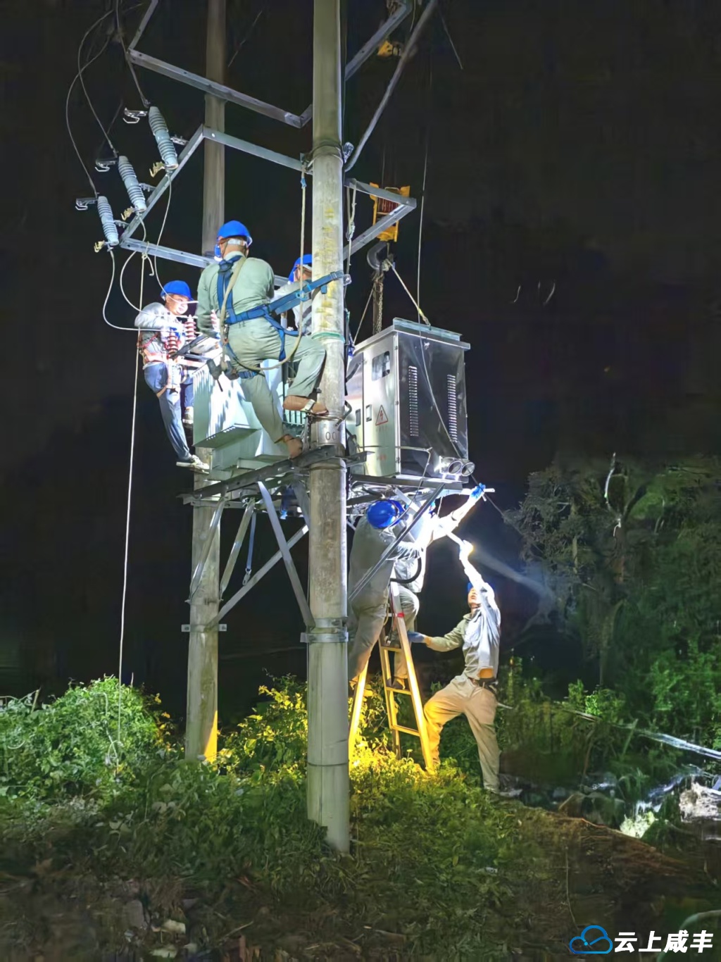 唐崖镇50栋烘烤工场电力升级完工