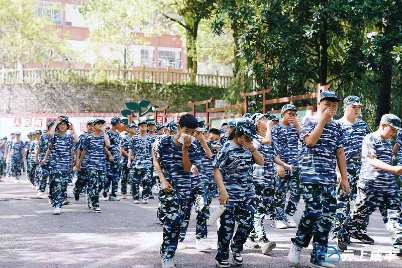 湖北咸丰：消防培训进校园 寓教于乐学安全.docx