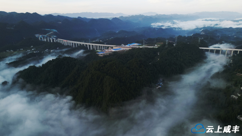 唐崖彭家沟：宜居宜游的“样板”村