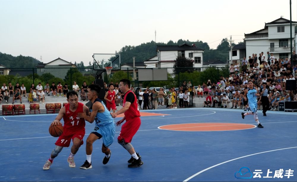 【新华网】客户端丨半月谈丨鄂西深山，“恩BA”开打