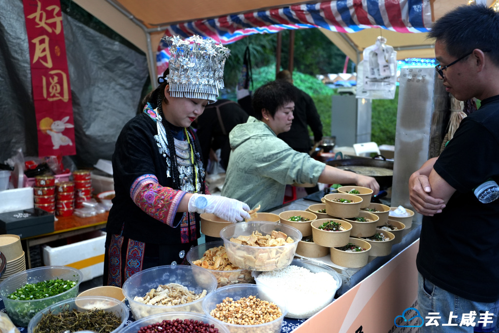 “村BA”带旺烟火气！咸丰油茶汤摊主王豆豆的“赛事增收记”