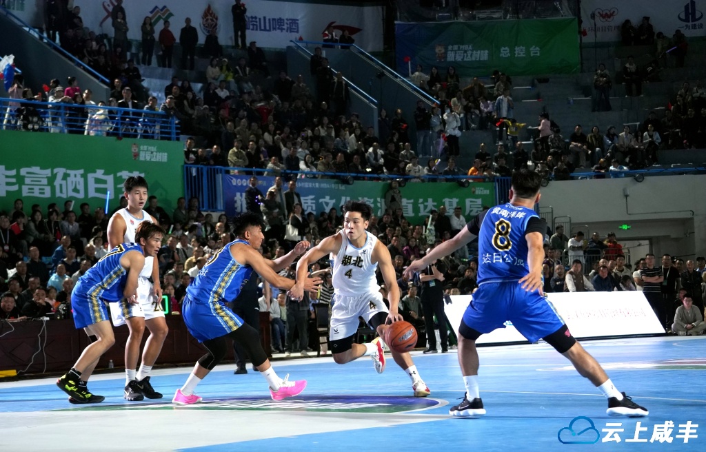 突破包夹，强势进攻。通讯员叶莉 摄.JPG