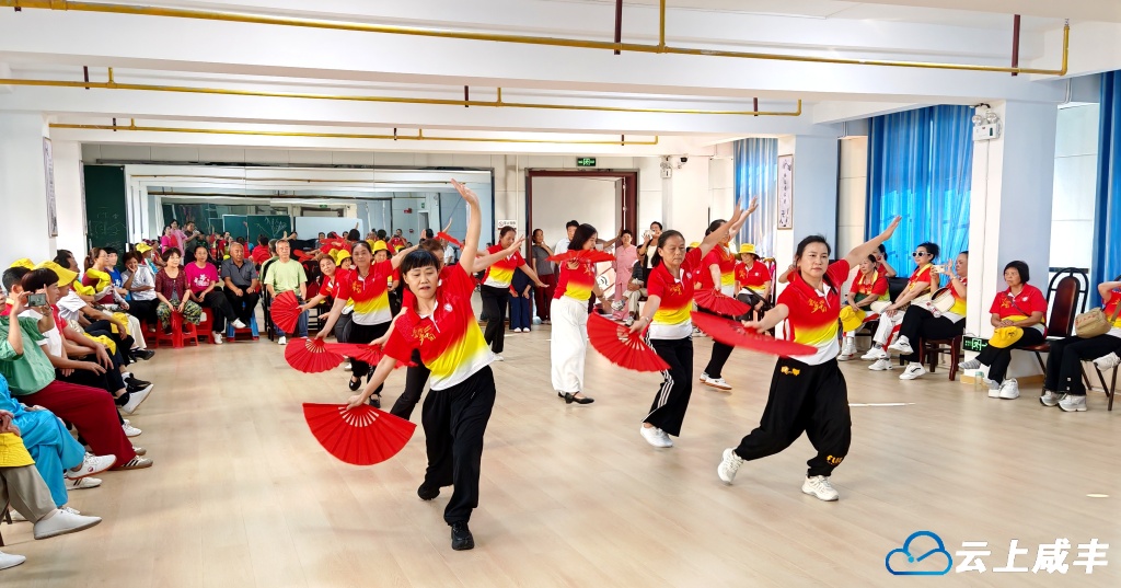 共话老年教育发展 同传红色文化薪火