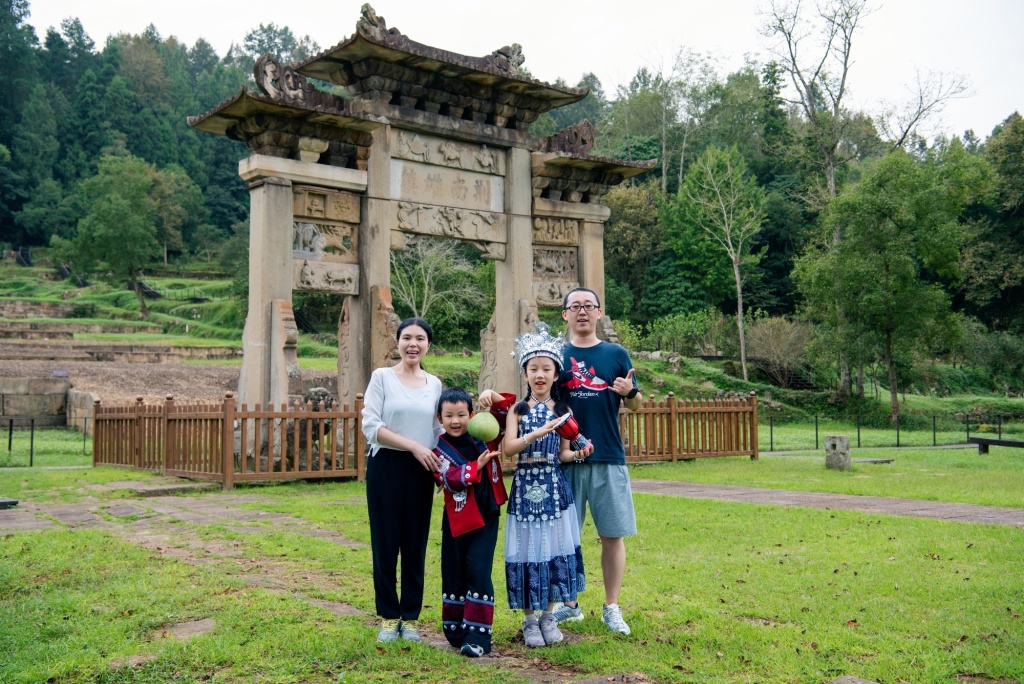 【学习强国】湖北咸丰：一袭华服，穿越六百年土司城