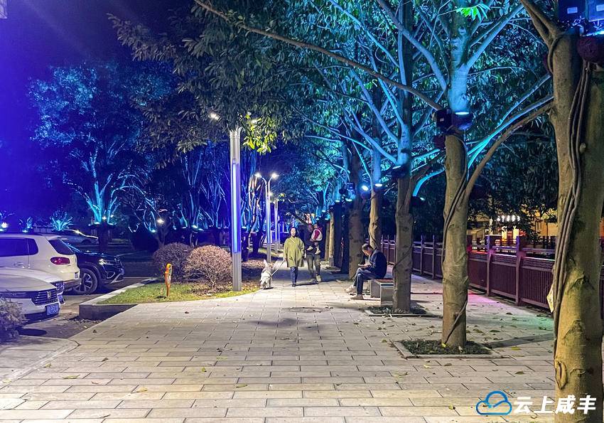 城市“边角料”蝶变幸福新空间(图文并茂版).docx