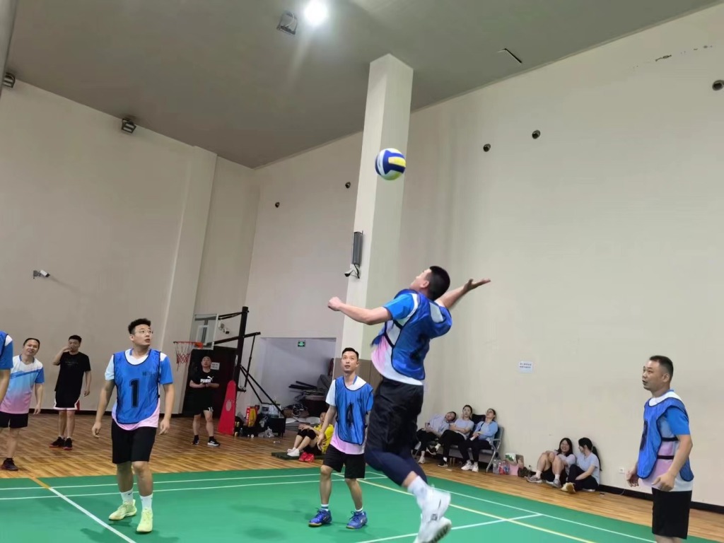 2023年全民健身联赛“李文锁城杯”气排球赛