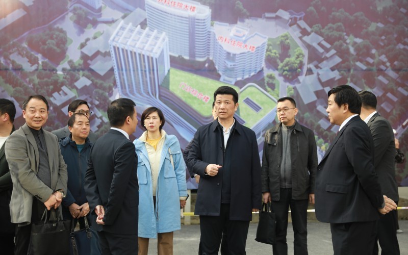 刘智勇一行调研利川市人民医院