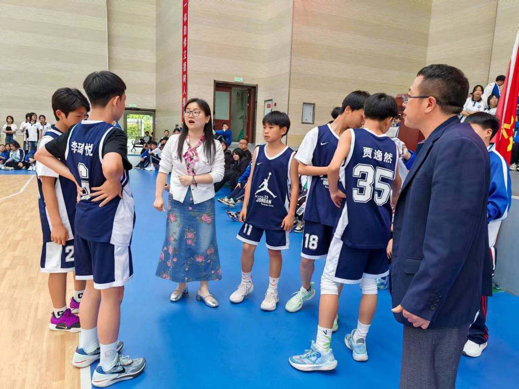 篮球赛2.jpg 篮球赛2.jpg