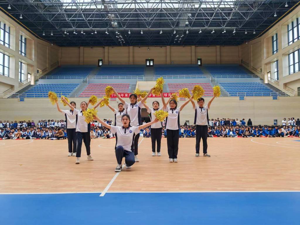 啦啦操2.jpg 啦啦操2.jpg