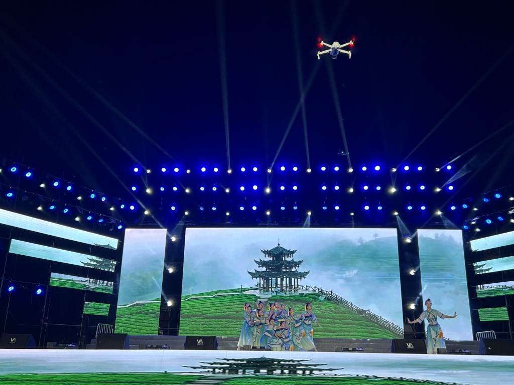 采茶姑娘.jpg 采茶姑娘.jpg