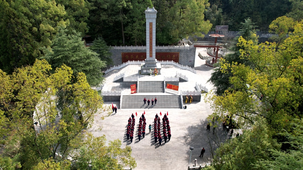 鹤岗北山公园烈士陵园图片